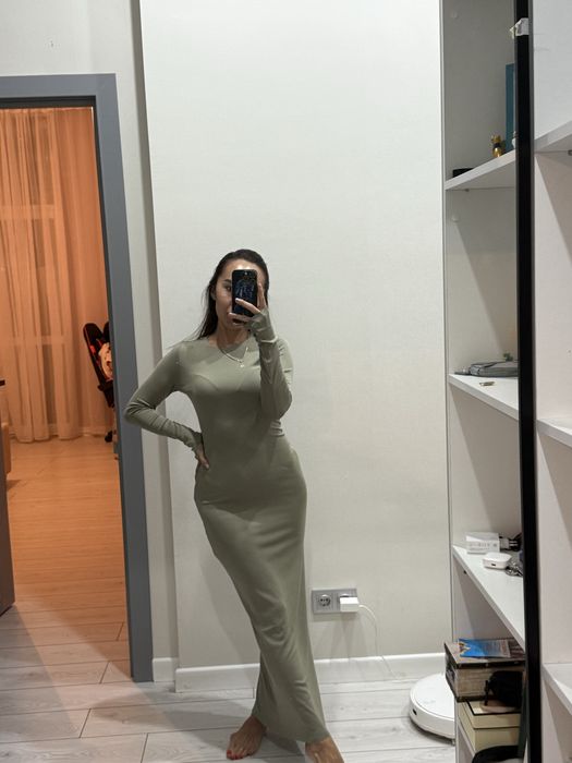 Красивое платье в пол 42-44