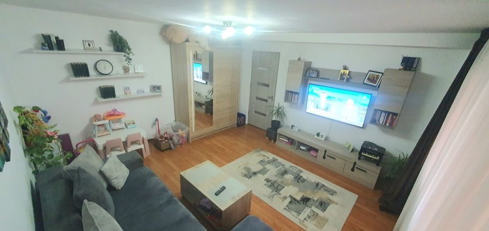 Apartament cu 2 camere, decomandat, 60mp