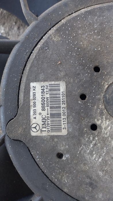 Продам Вентилятор радиатор на Мерседес w203