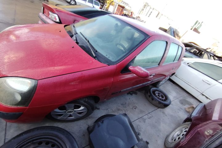 Bara fata Renault Clio 2005 1.2 MT (75 hp)