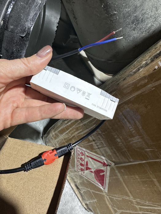 Продам споты новые срочно