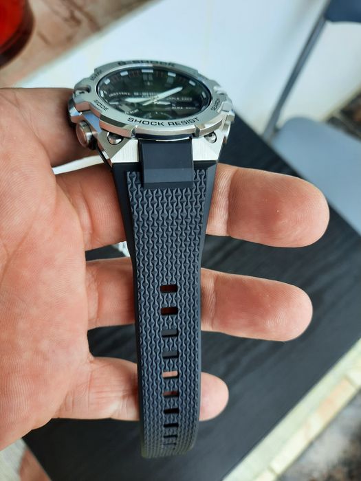 Casio G Shock  GST B400 Bluetooth