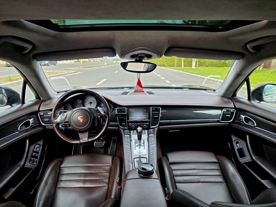 Porsche Panamera 4s