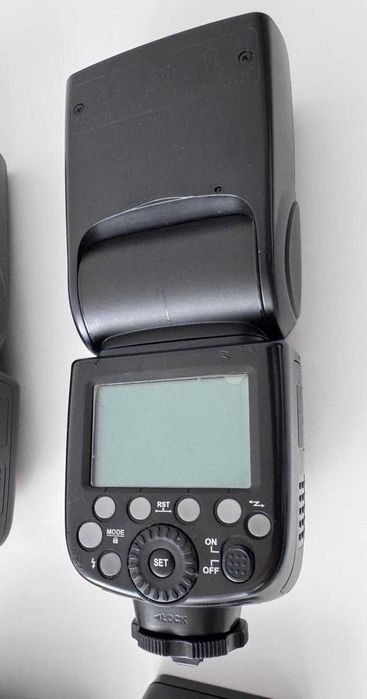 Pachet Profesional Godox Sony: 3x Bliț V860II-S + Transmițător XPro + Accesorii