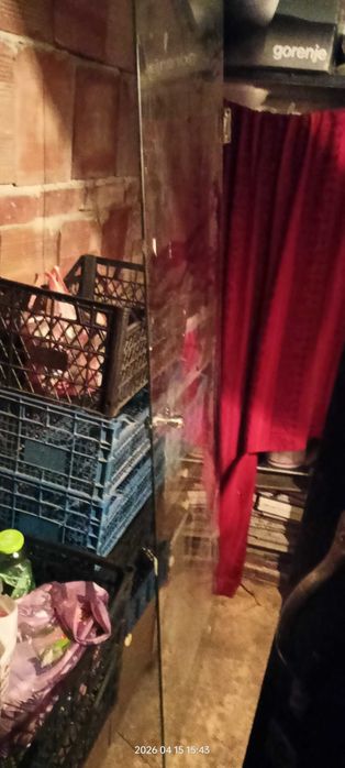 Продава стъклена врата