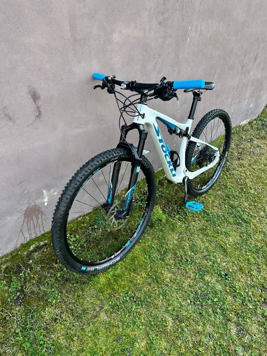 Vand bicicleta stockli carbon full suspension