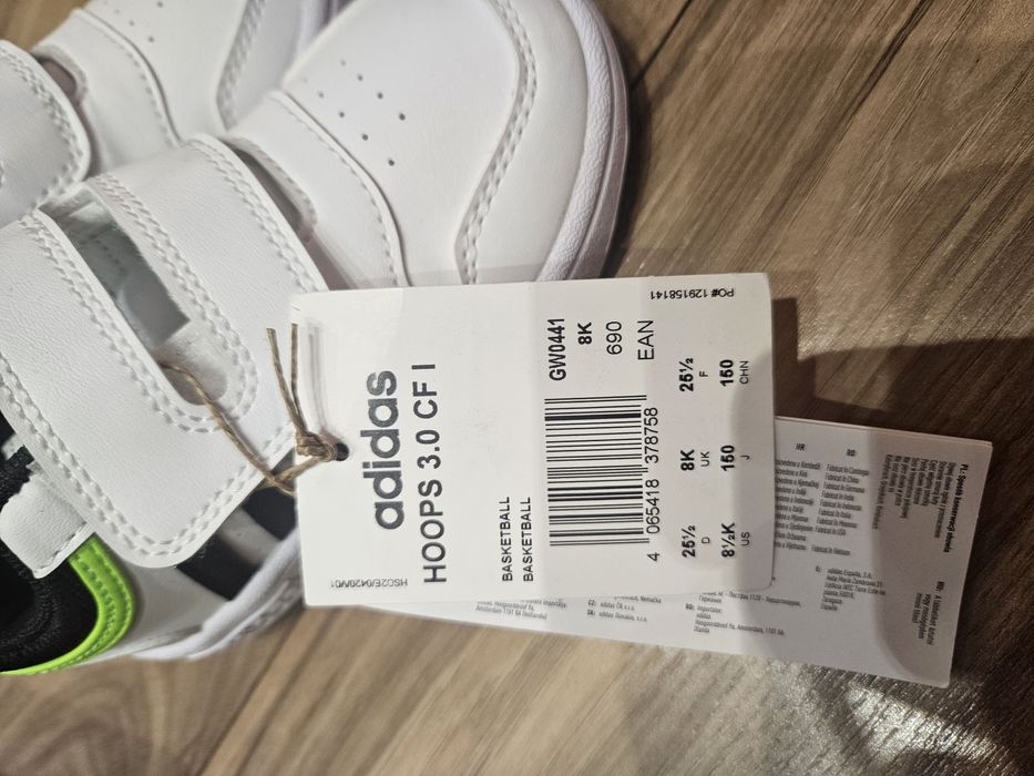 Pantofi sport adidas noi marimea 25,5