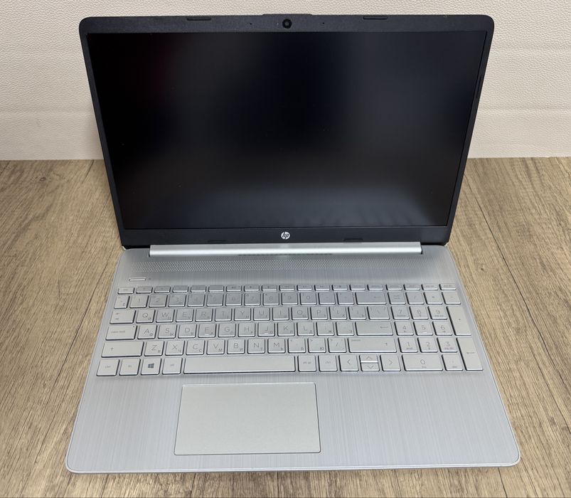 Ноутбук для работы и учебы HP 2024г