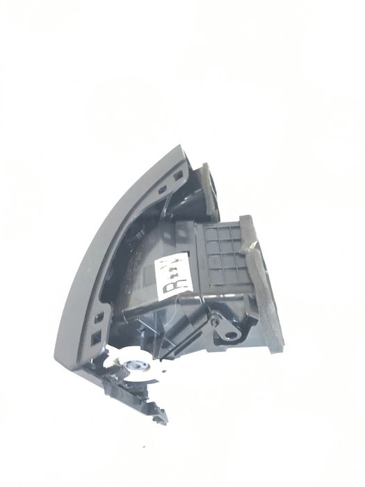 Рамка на десен въздуховод за KIA Carnival (2006–2010) 4D974-50800