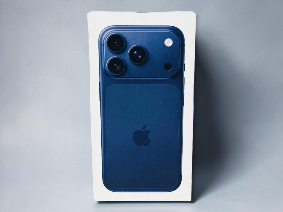 Apple iPhone 17 Pro Max 256GB Deep Blue НЕРАЗПЕЧАТАН! Гаранция!