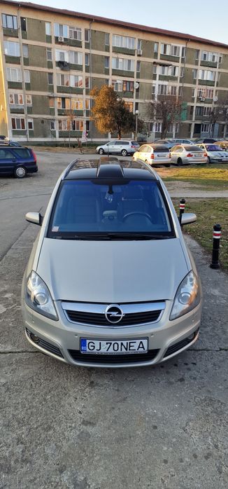 Opel Zafira 1.9 CDTI, 120 CP