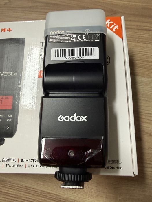 Светкавица Godox V350