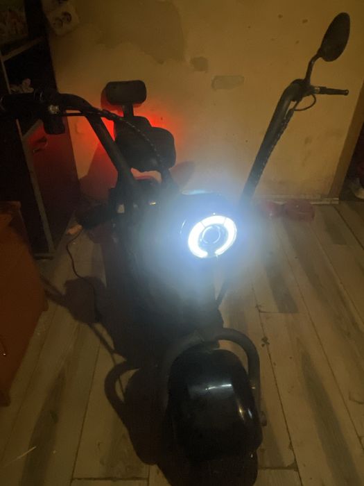 Mini moped electric