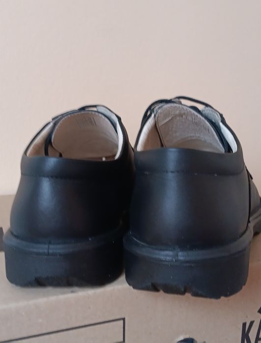 Мъжки обувки 43 номер