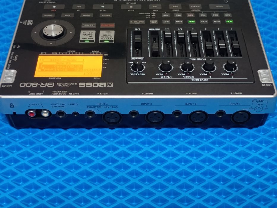 Продам Boss BR-800