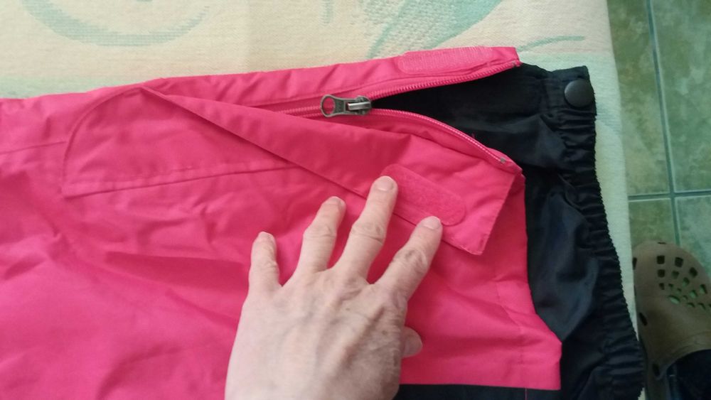 Pantaloni de ski dama marimea S culoare ciclam cu negru mar.36-38
