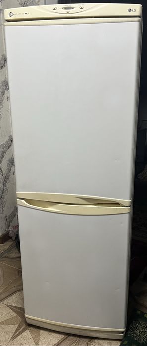 Продам холодильник