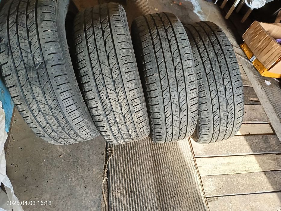 Продам резину летнию