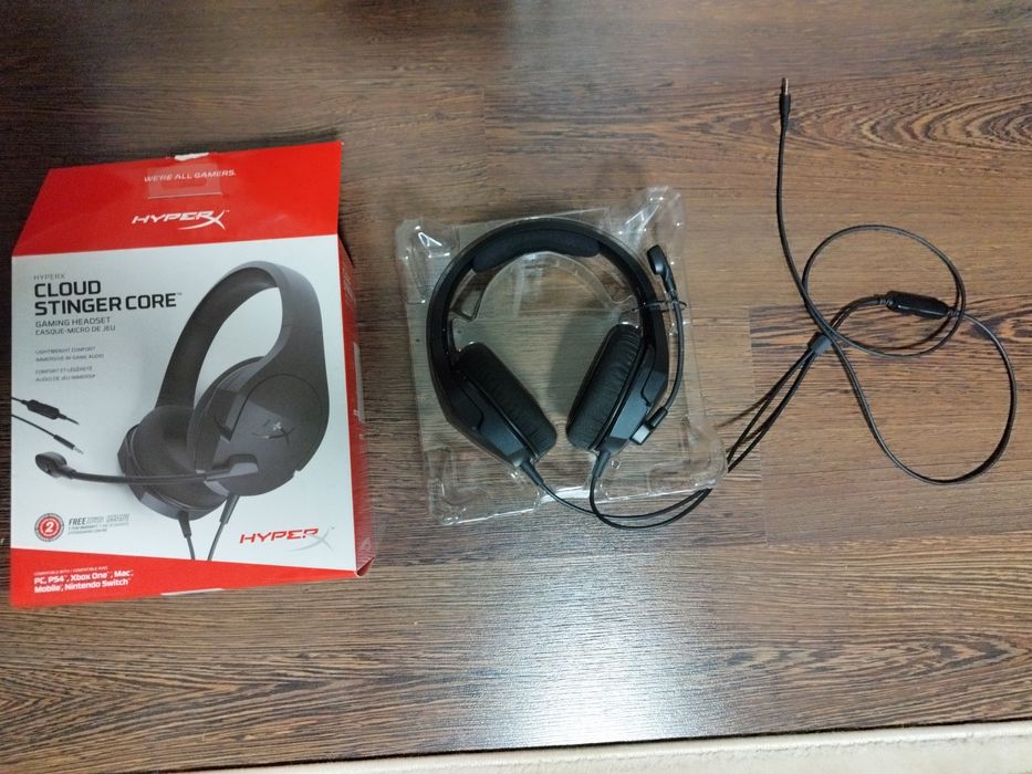 Продаю наушники hyperx stinger core