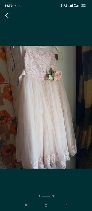 Платье шикарное на девочку