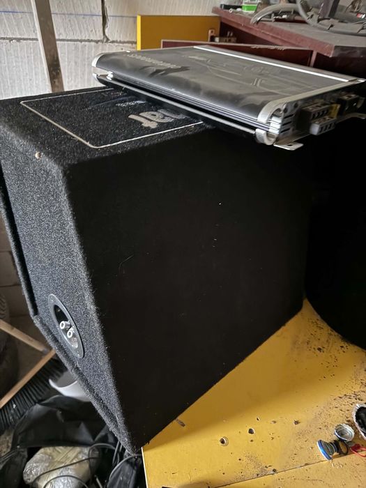 Vând pachet subwoofer auto alpine +subwoofer magnat