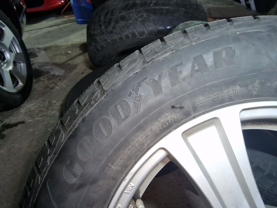 Roti complete 235/65 R17 iarna land rover freelander 2