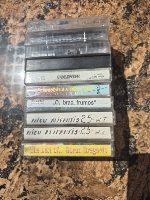 Vând Lot 10 caseta audio originale muzica mixta  Romanesca usoara & Colinde de  Craciun