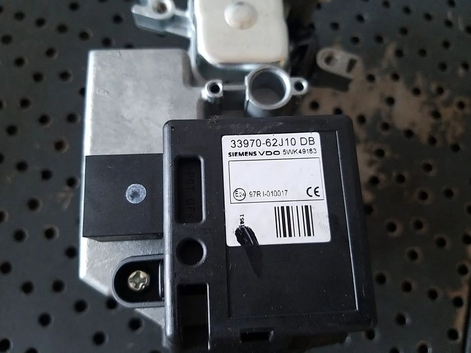 Contact auto cu cheie suzuki swift 3 mz ez 3397062j10db 5wk49183