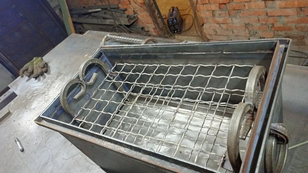 Продам коптилку метал 3ка