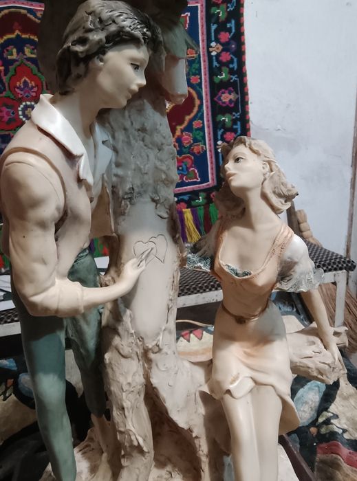 Страхотна Порцеланова Винтидж Настолна Лампа