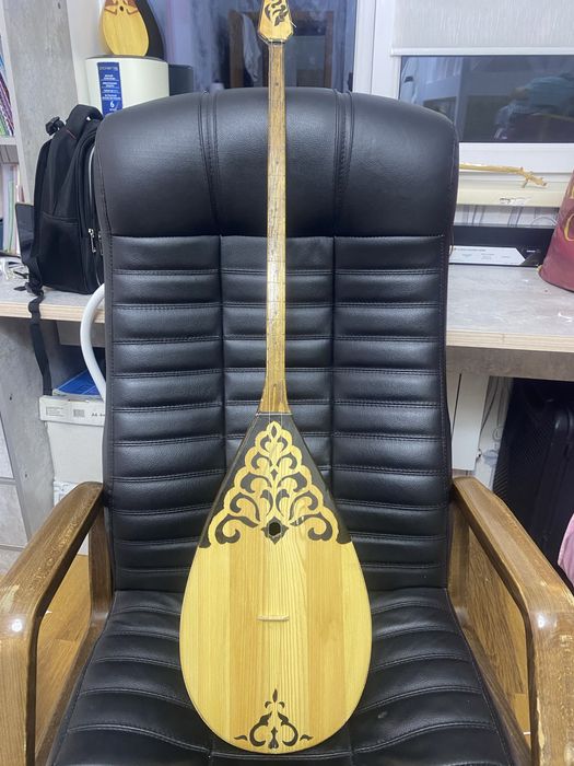 Домбыра сатылады