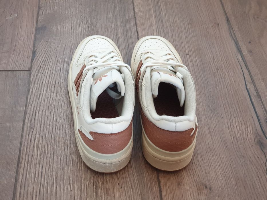 Кроссовки Adidas