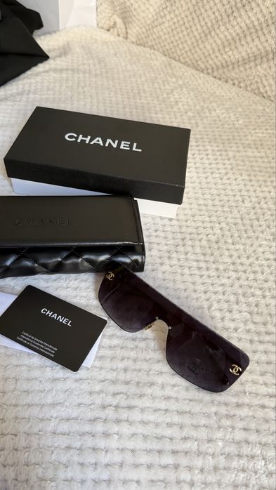 Очки от солнца Chanel