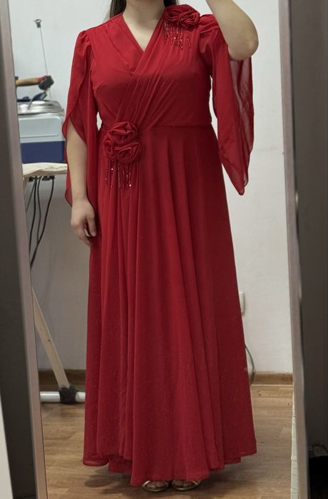 Платье длинное, вечернее. Красное. L. 48