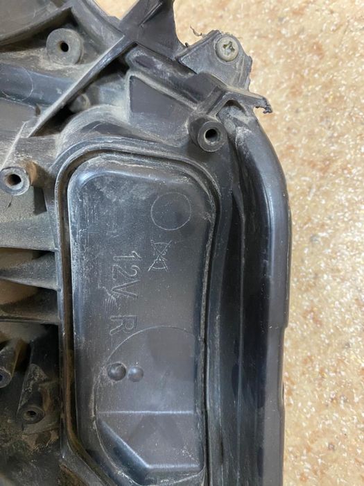 Фара 2013 rav4 американец