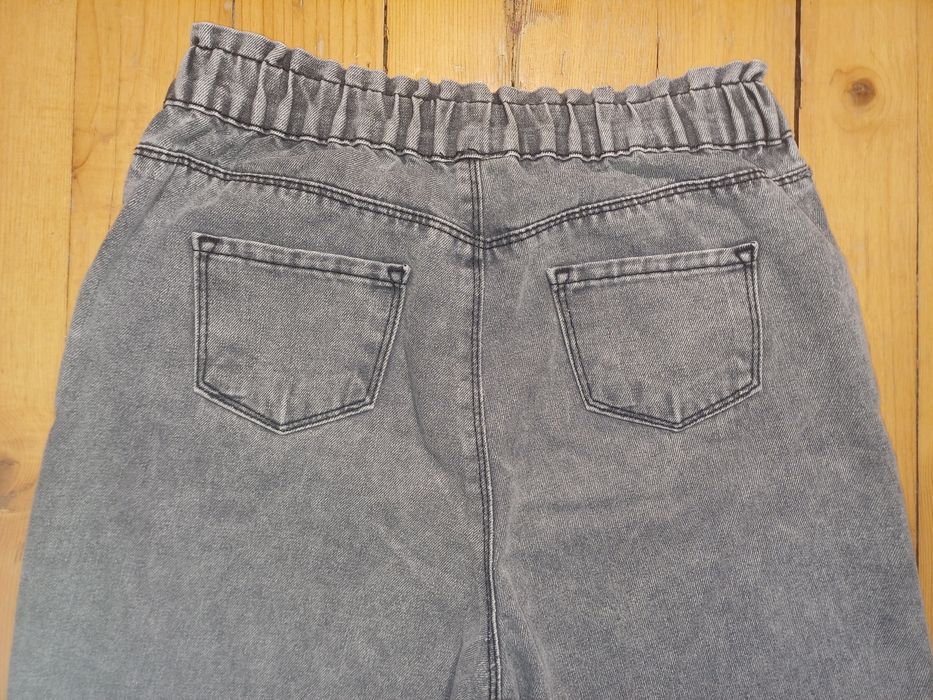 Сиви дънки LC WAIKIKI