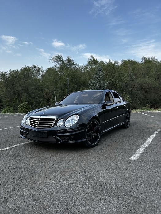 Mercedes Benz e320 w211