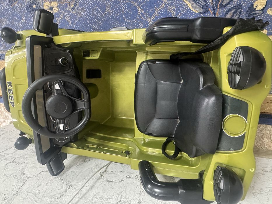 Продам детский электромобиль