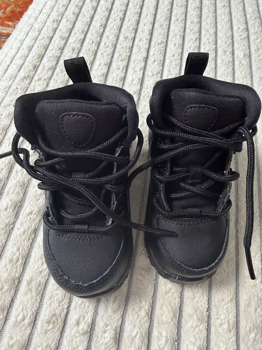 NIKE боти/ обувки за момче