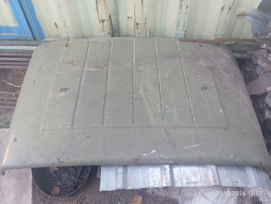 Продам капот уаз