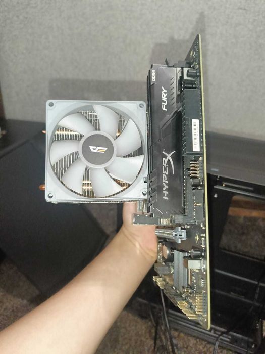 Материнская плата