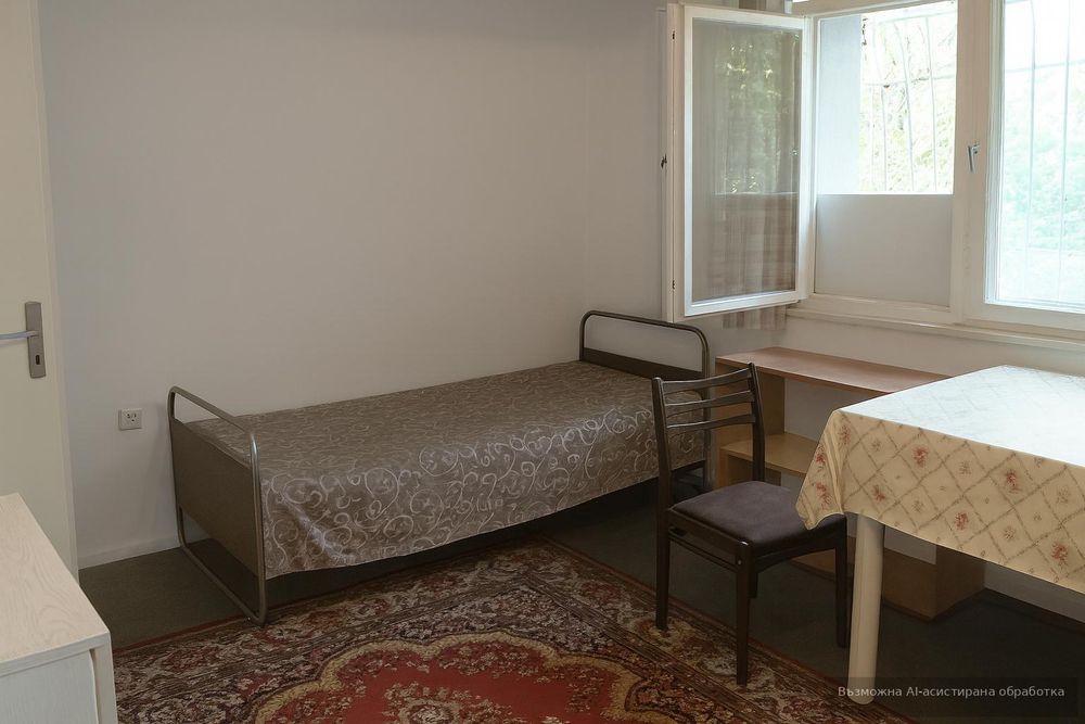 Дава се под наем Едностаен апартамент в Пловдив, Център - 25 кв.м за 127.5 € - Снимка #2