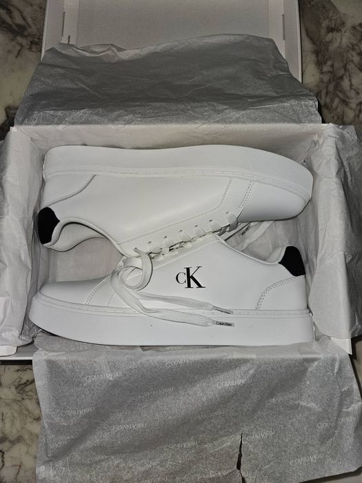 Продавам обувки!