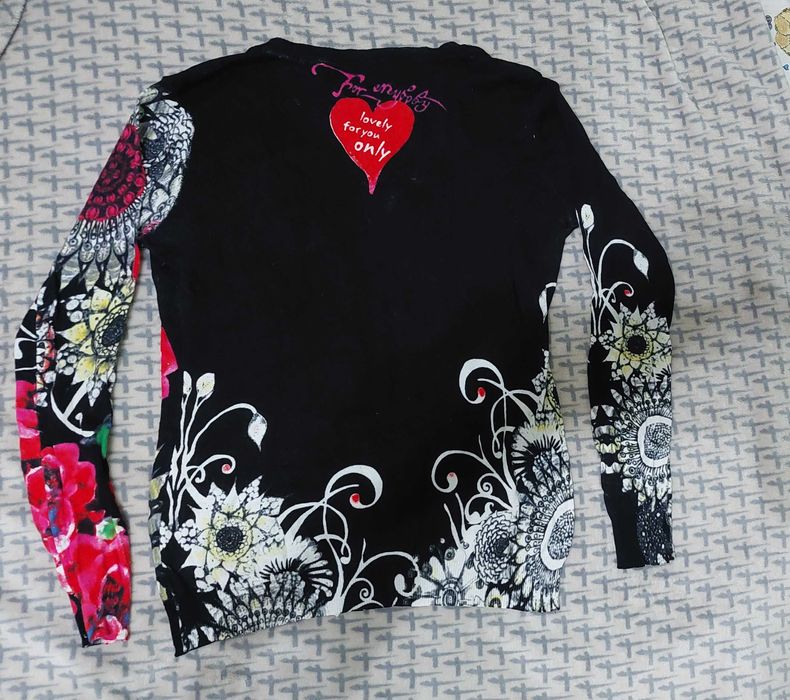 Pulover damă subtire, floral cu nasturi