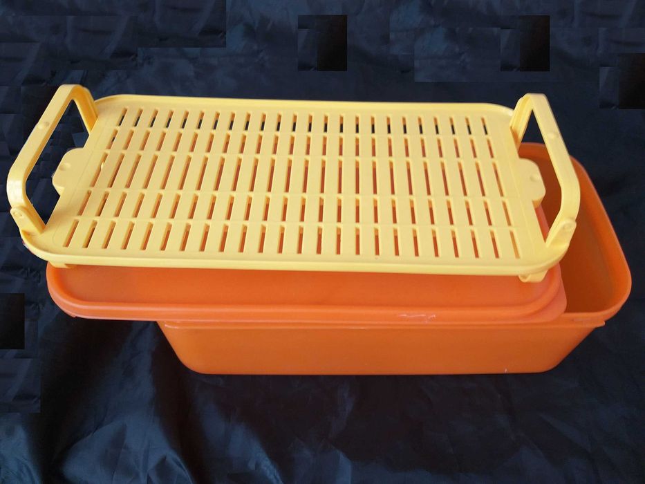 Посуда. Tupperware. Набор контейнеров  2штуки