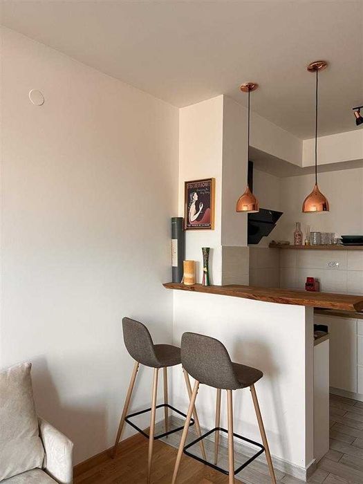 Двустаен имот в кв.Белите брези