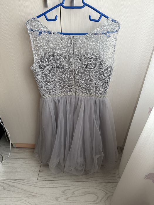 Rochie cusută manual