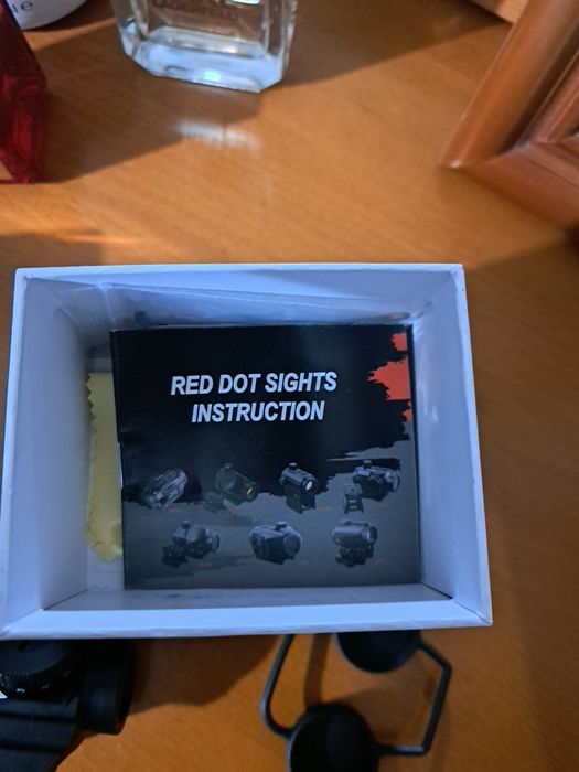 Бързомер с червена точка