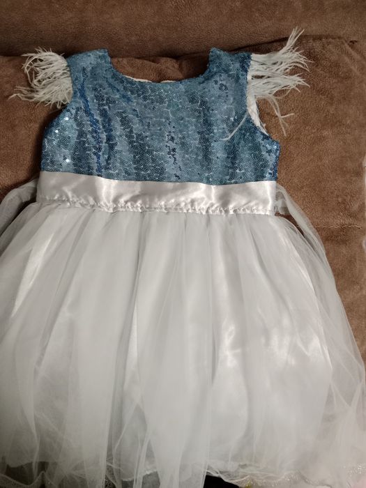 Продам платье для девочек размер 36 .8000тг