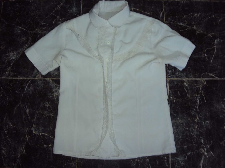 Школьные вещи на 7-9 лет примерно.